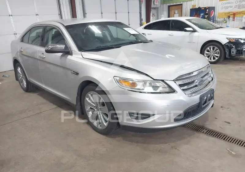 2010 Ford TAURUS фото