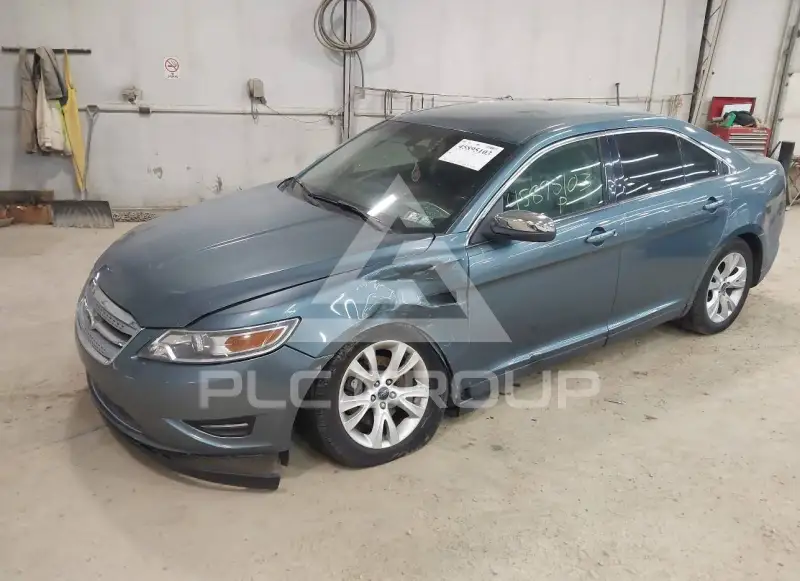 2010 Ford TAURUS фото