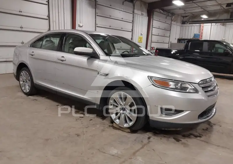 2010 Ford TAURUS фото