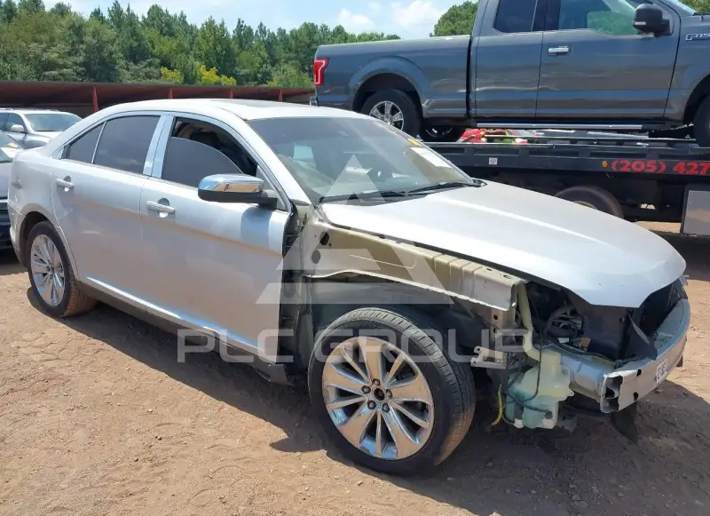 2010 Ford TAURUS фото