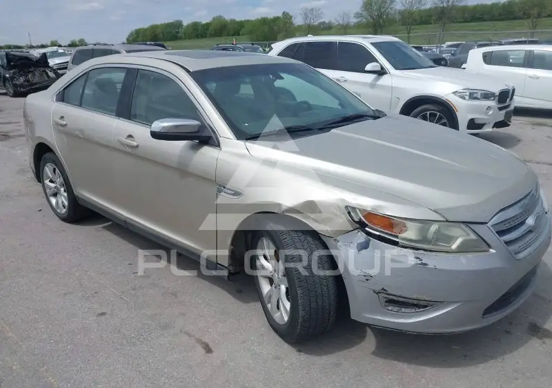 2010 Ford TAURUS photo