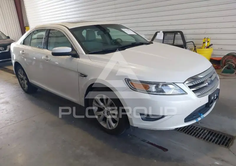 2010 Ford TAURUS photo