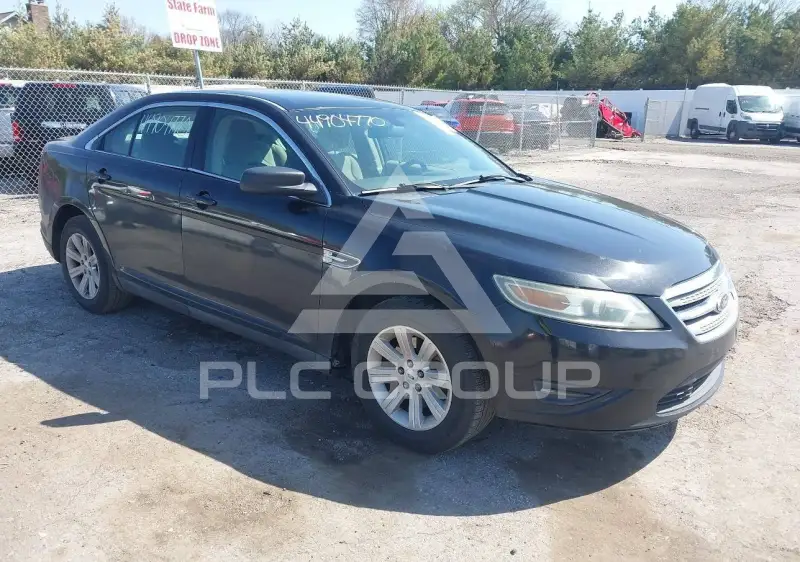2010 Ford TAURUS photo