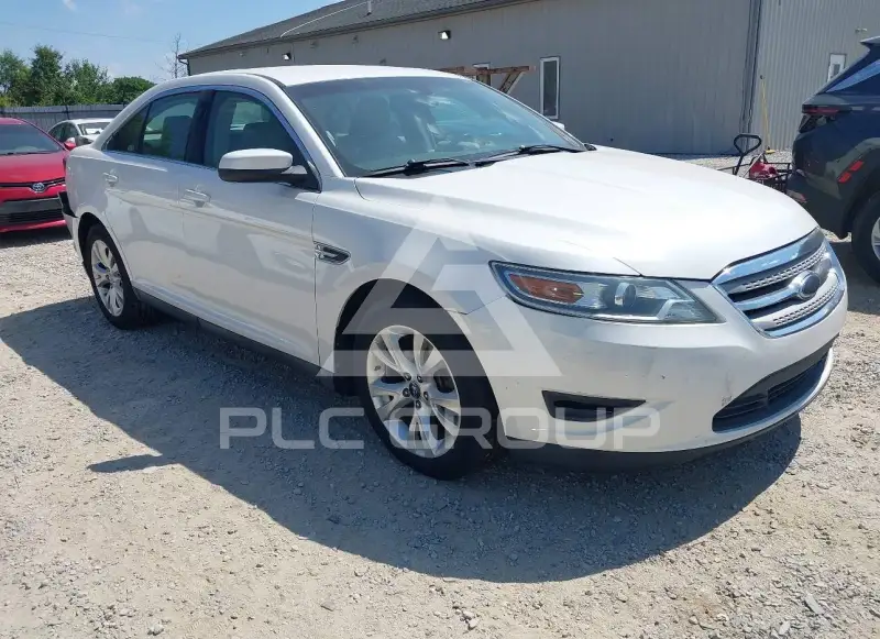 2010 Ford TAURUS фото