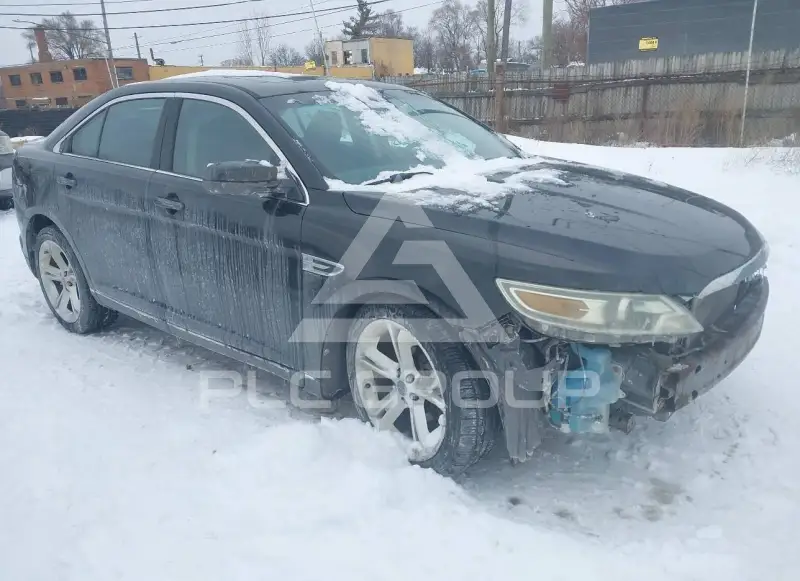 2010 Ford TAURUS фото