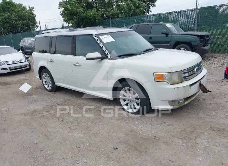 2010 Ford FLEX photo