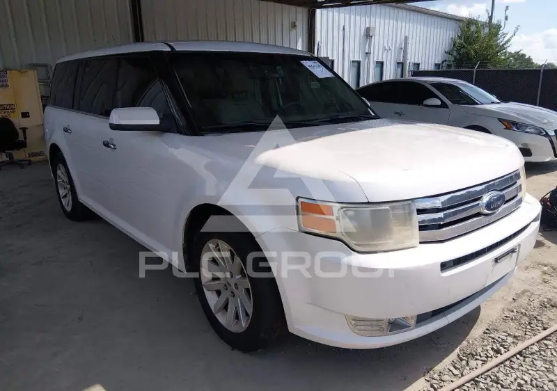 2010 Ford FLEX photo