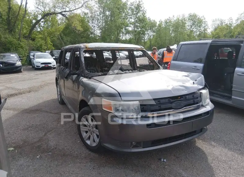 2010 Ford FLEX photo