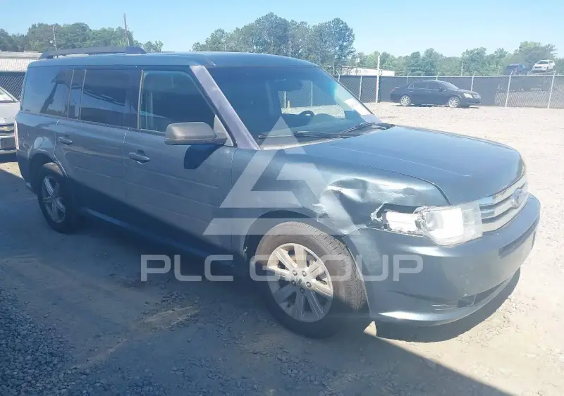 2010 Ford FLEX photo