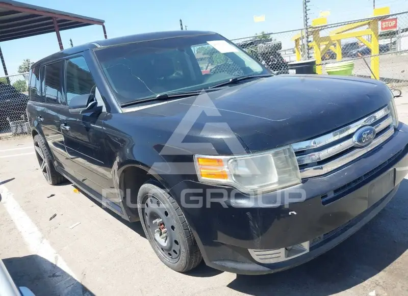 2010 Ford FLEX photo