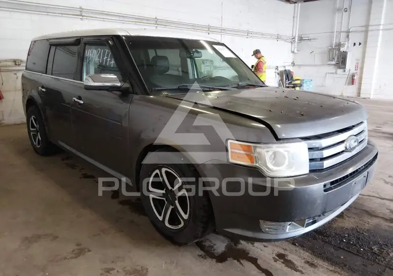 2010 Ford FLEX photo