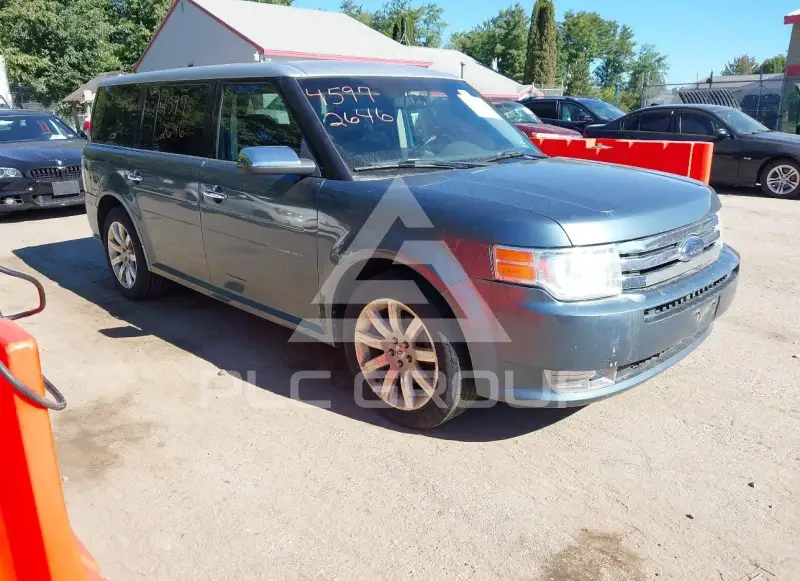2010 Ford FLEX photo