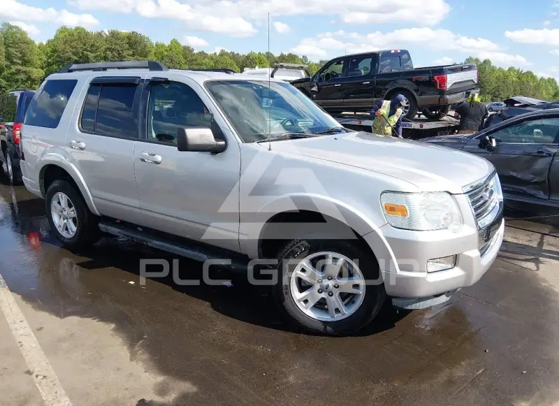 2010 Ford EXPLORER фото