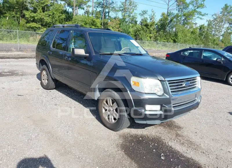 2010 Ford EXPLORER photo