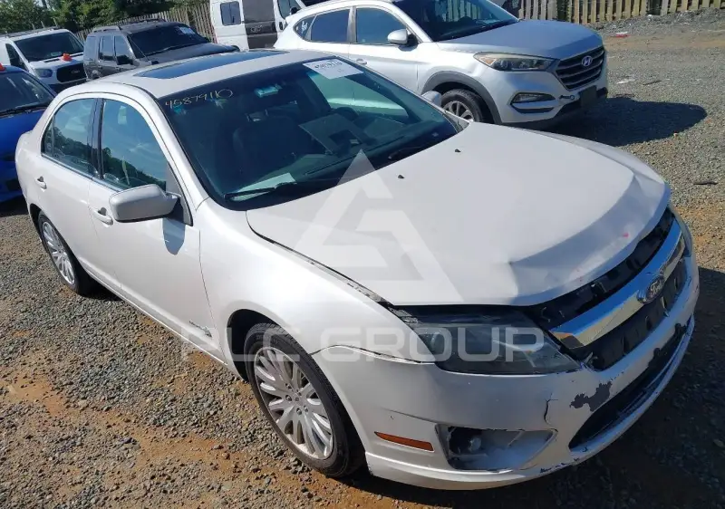 2010 Ford FUSION фото