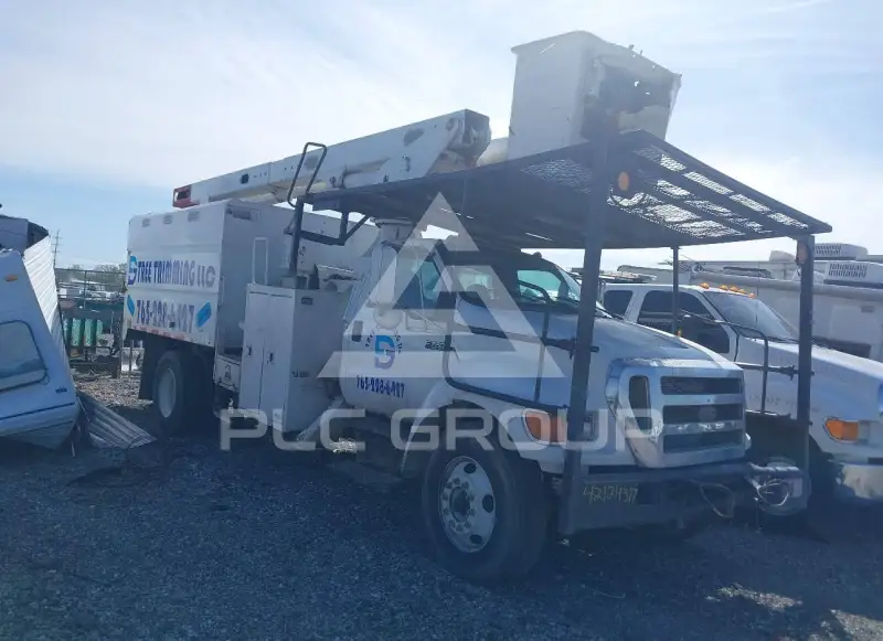 2010 Ford F-750 фото