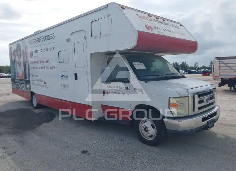 2010 Ford E-450 photo