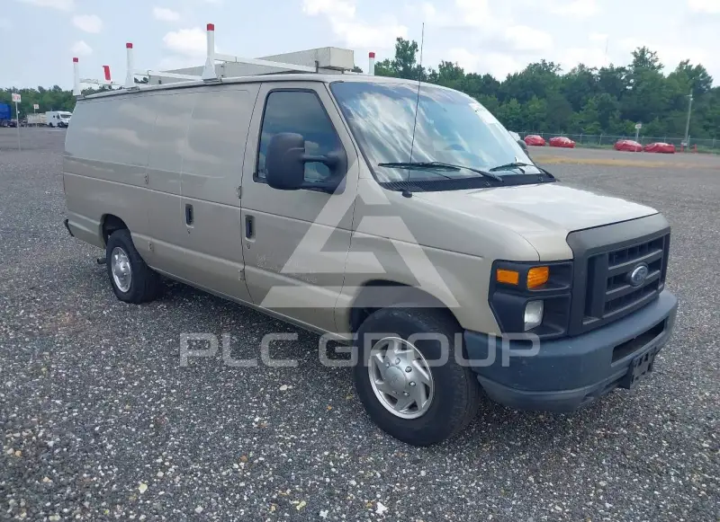 2010 Ford E-250 фото