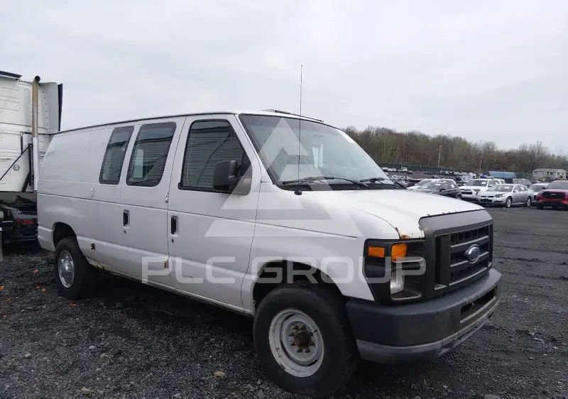 2010 Ford E-250 фото