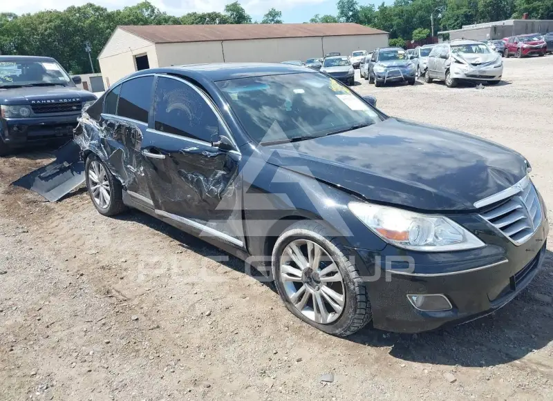 2010 Hyundai Genesis photo