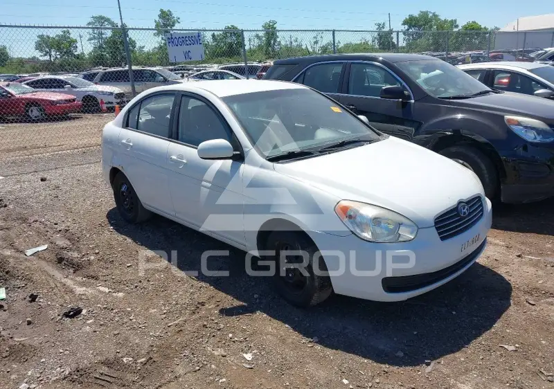 2010 Hyundai Accent фото
