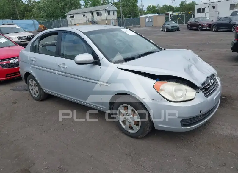 2010 Hyundai Accent фото