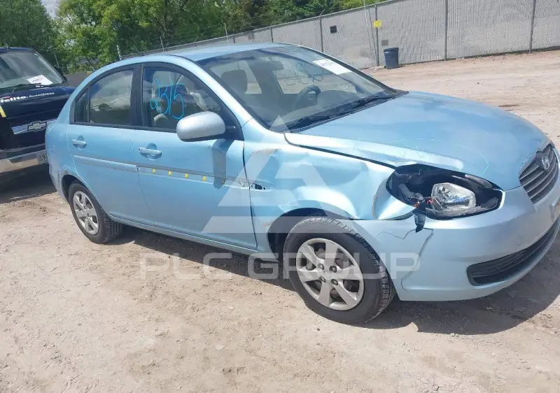 2010 Hyundai Accent фото