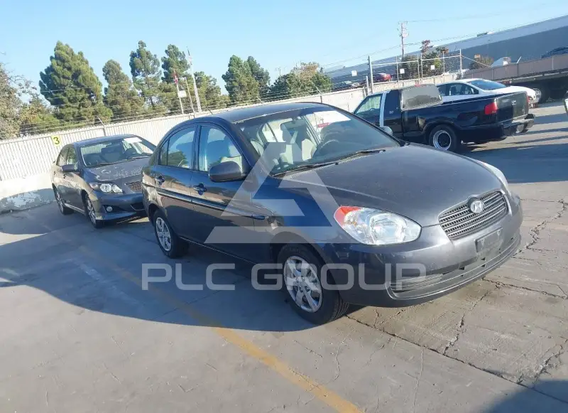 2010 Hyundai Accent фото