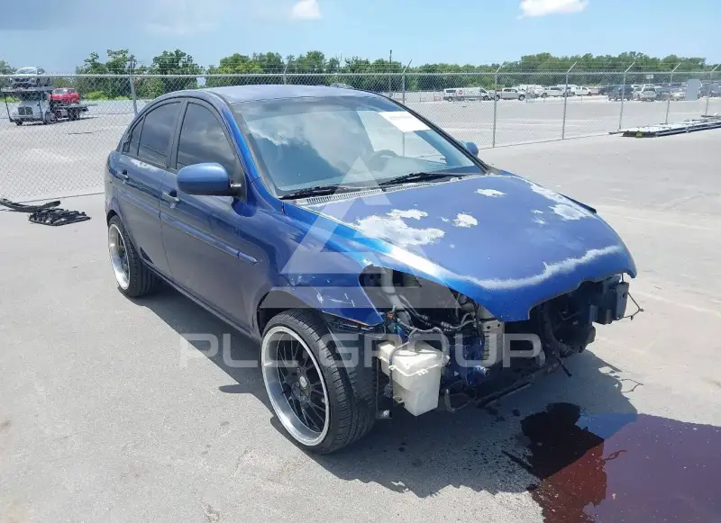 2010 Hyundai Accent photo