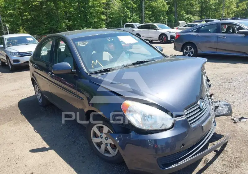 2010 Hyundai Accent photo