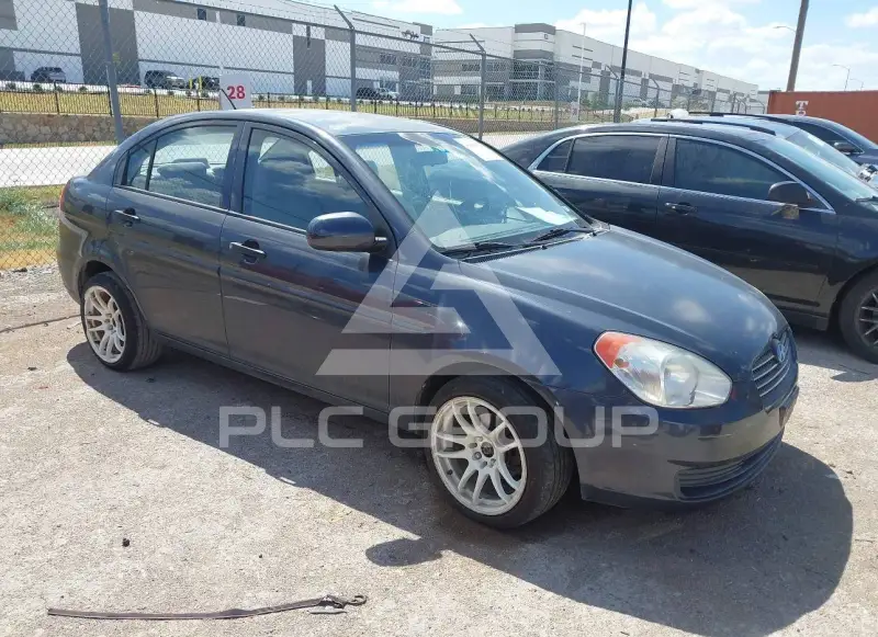 2010 Hyundai Accent photo