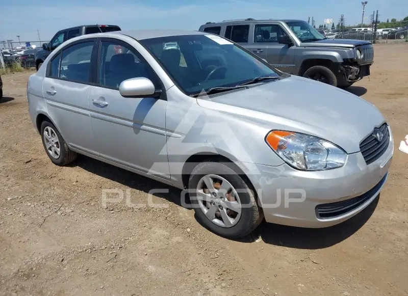 2010 Hyundai Accent фото