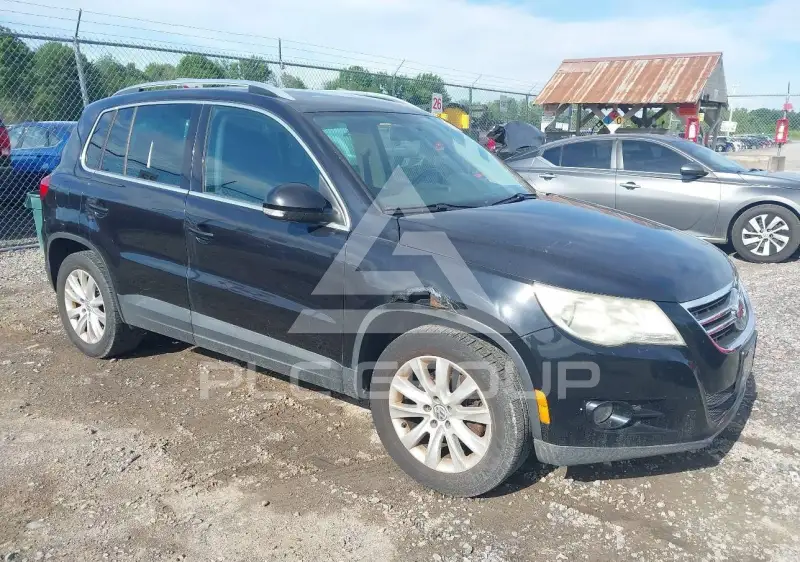 2010 Volkswagen Tiguan фото
