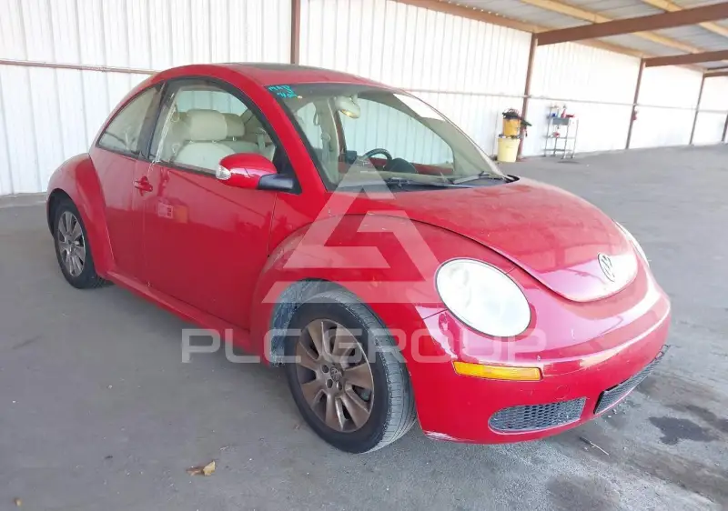 2010 Volkswagen BEETLE фото