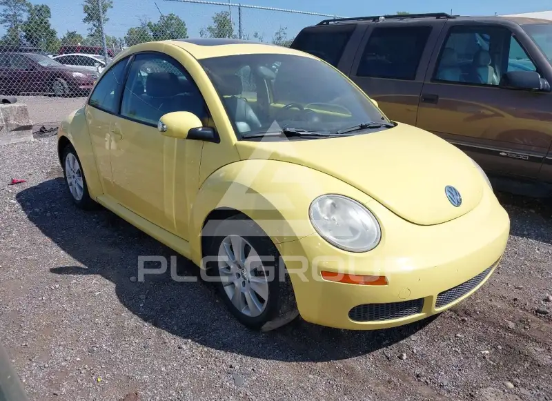 2010 Volkswagen BEETLE фото