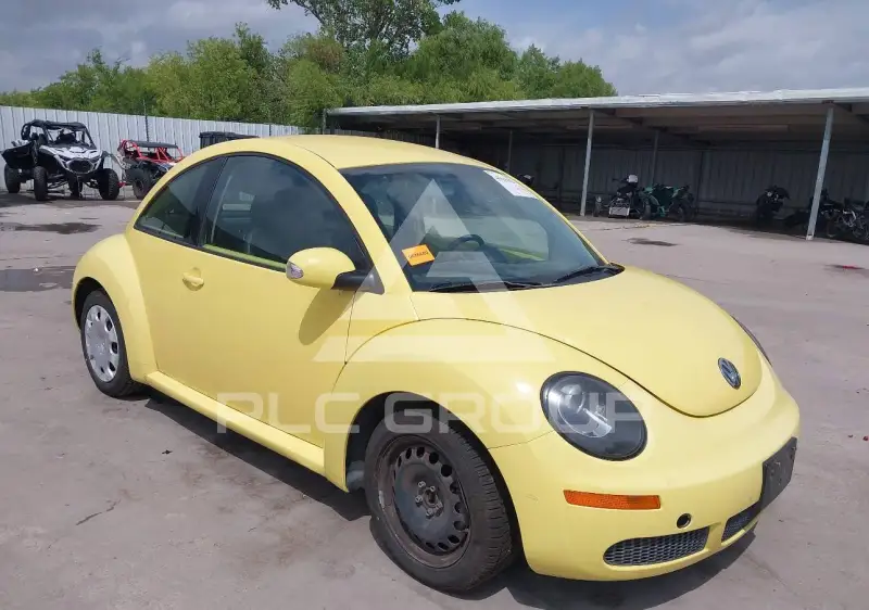 2010 Volkswagen BEETLE фото