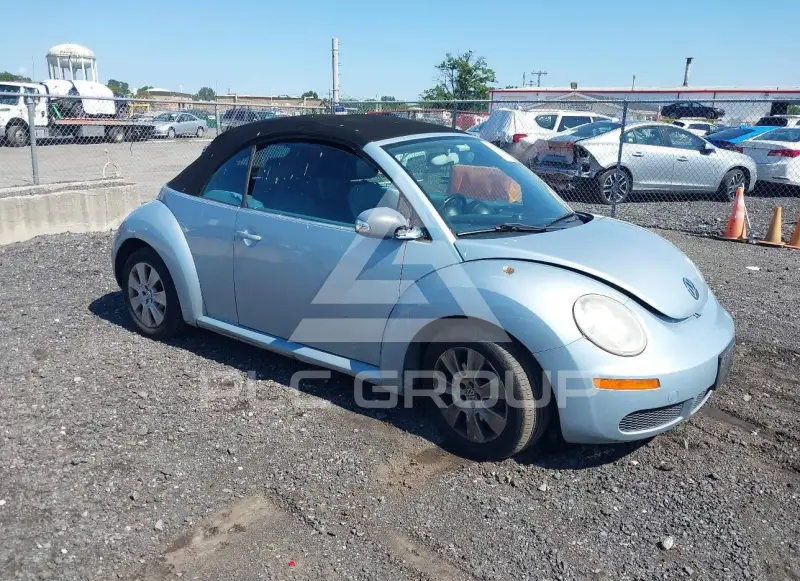 2010 Volkswagen BEETLE фото