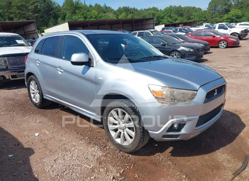 2011 Mitsubishi OUTLANDER photo
