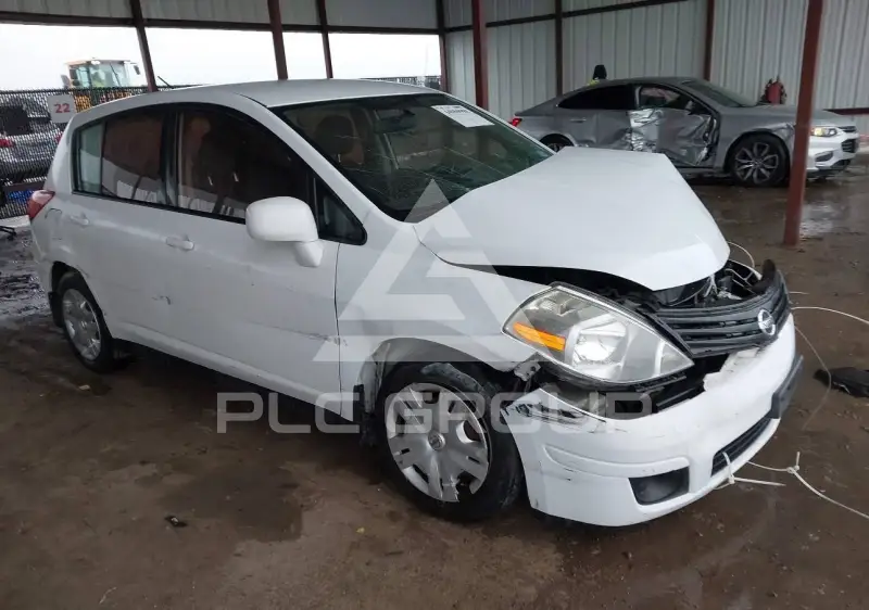 2011 Nissan VERSA photo