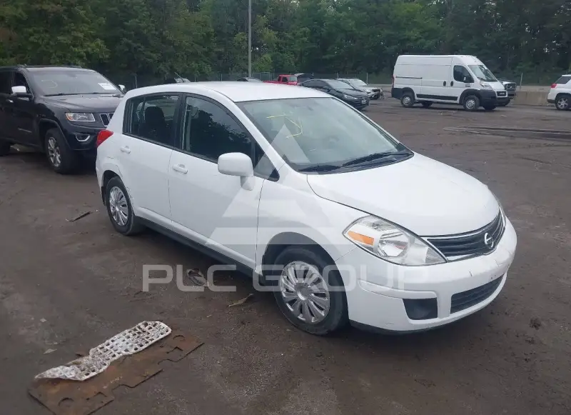 2011 Nissan VERSA photo