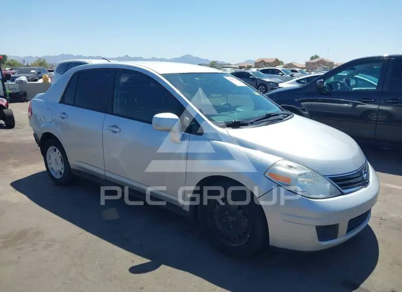 2011 Nissan VERSA photo