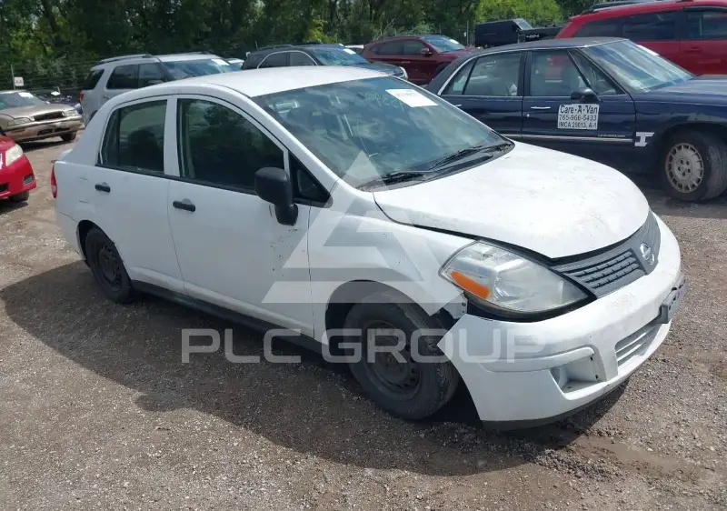 2011 Nissan VERSA photo