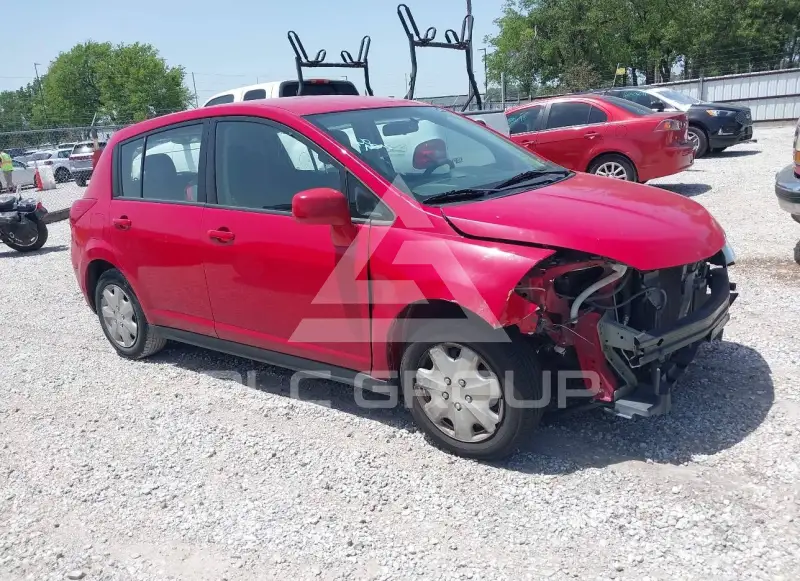 2011 Nissan VERSA photo
