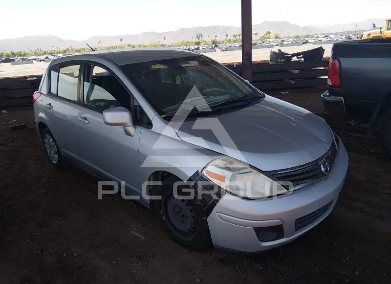 2011 Nissan VERSA photo