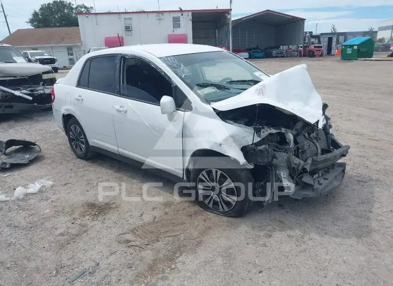 2011 Nissan VERSA фото