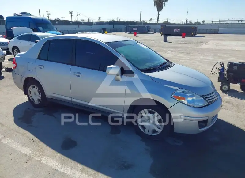 2011 Nissan VERSA photo