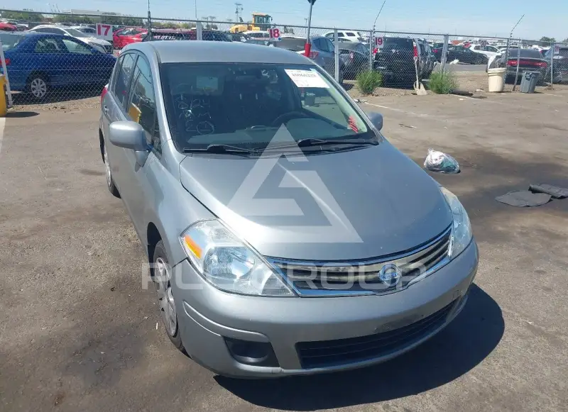 2011 Nissan VERSA photo