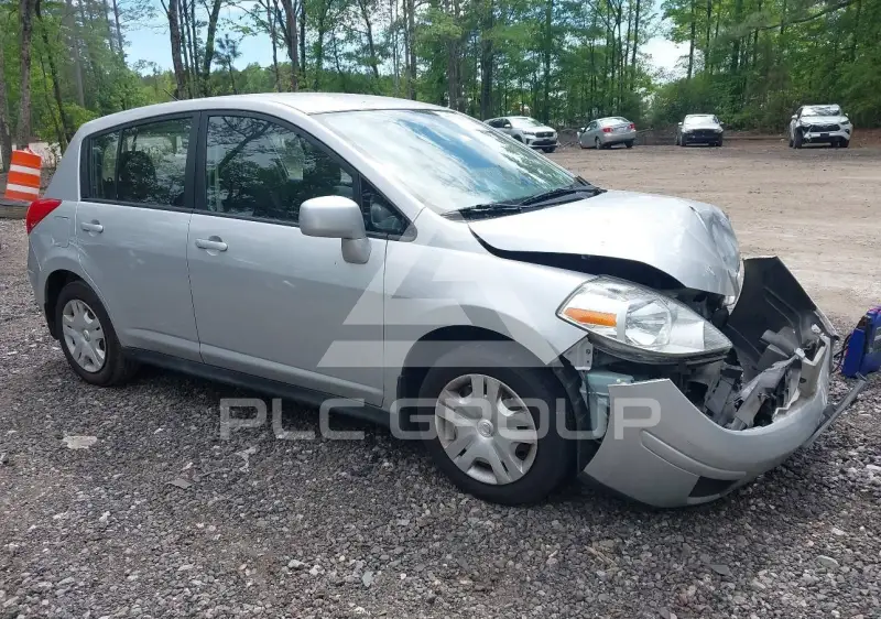2011 Nissan VERSA photo
