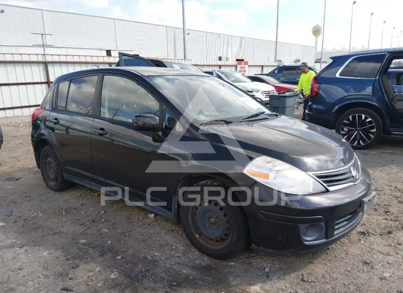 2011 Nissan VERSA photo