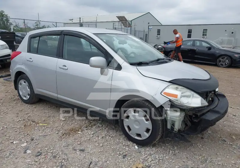 2011 Nissan VERSA photo